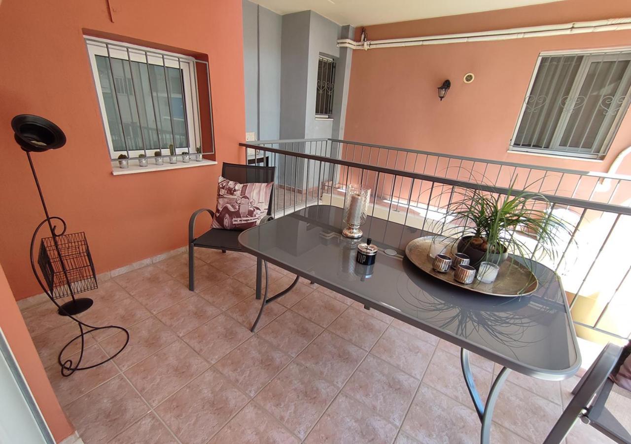 La Casa Di Chrysa Lejlighed Larissa Eksteriør billede